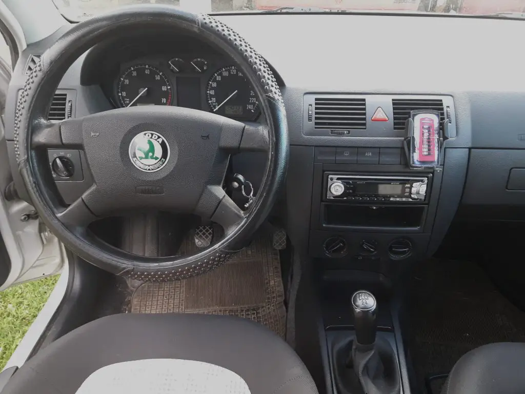 HOW TO DRIVE MANUAL TRANSMISSION CARS-STICK SHIFT