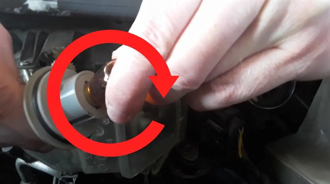 howtochangeturnsignalbulbonyourcarturnbulbclockwiseinsocket