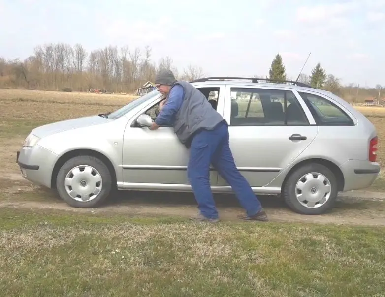 HOW TO PUSH A CAR BY YOURSELF? 10 SIMPLE STEPS